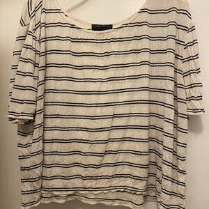 Black and white striped crop top, 2X